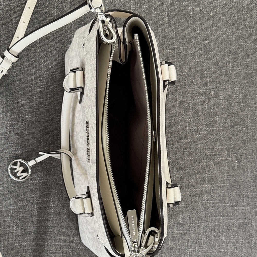 Michael Kors Monogram White Satchel - Picture 11 of 11